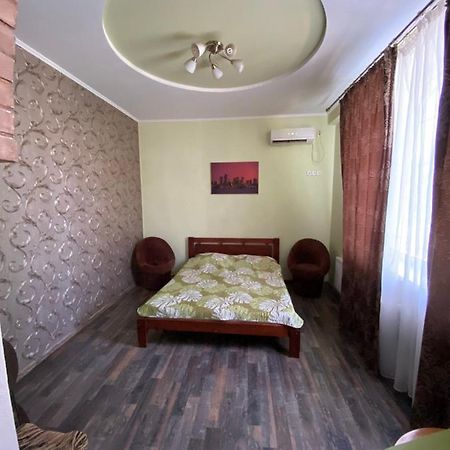 Студия На Черeмушках Apartamento Odesa Exterior foto