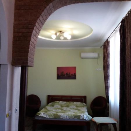 Студия На Черeмушках Apartamento Odesa Exterior foto