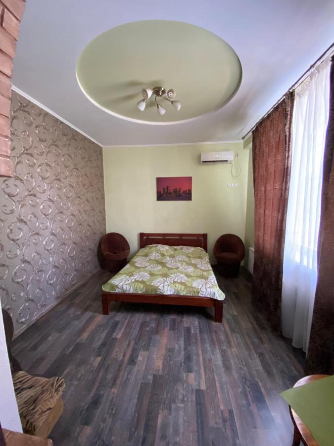 Студия На Черeмушках Apartamento Odesa Exterior foto