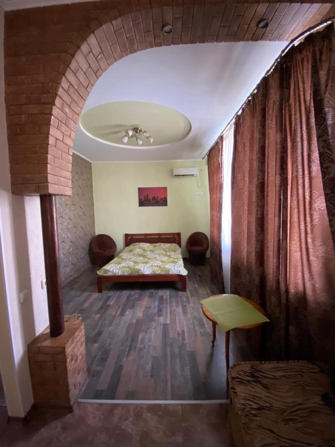 Студия На Черeмушках Apartamento Odesa Exterior foto