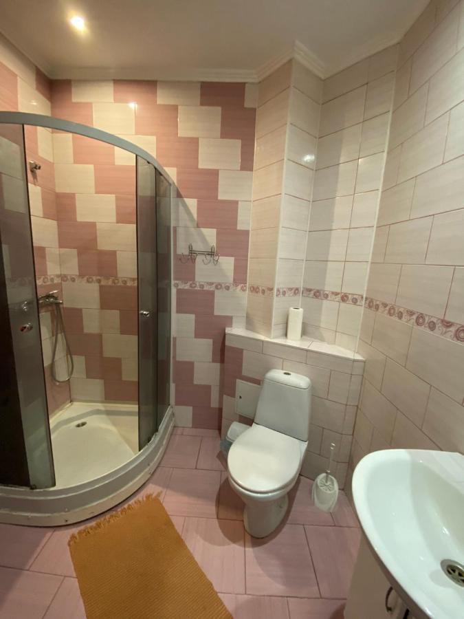 Студия На Черeмушках Apartamento Odesa Exterior foto