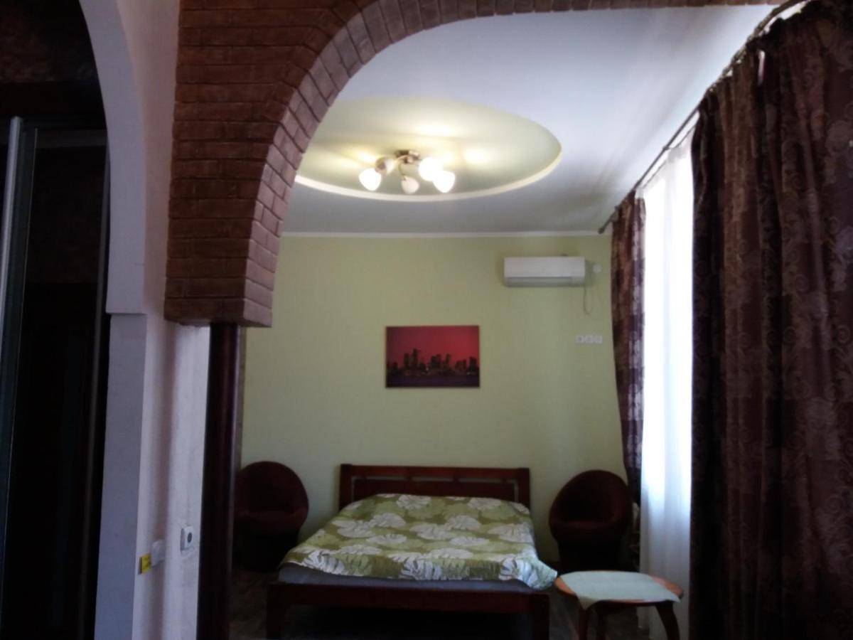 Студия На Черeмушках Apartamento Odesa Exterior foto