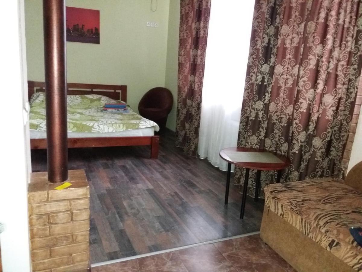 Студия На Черeмушках Apartamento Odesa Exterior foto
